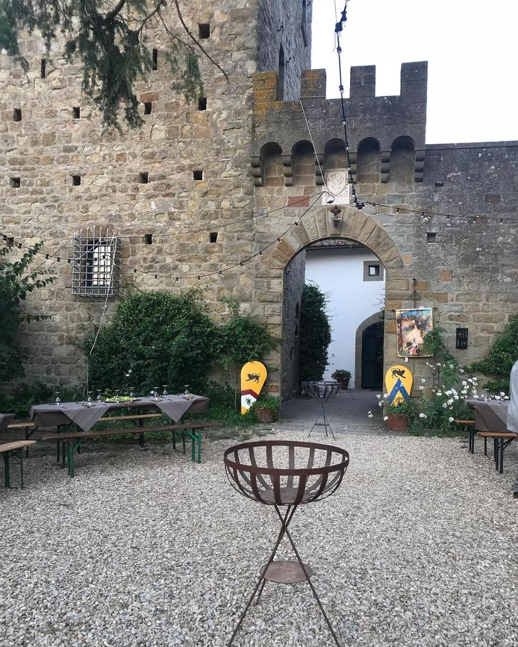 瓦尔达诺的因奇萨Castello Di Pratelli别墅 外观 照片